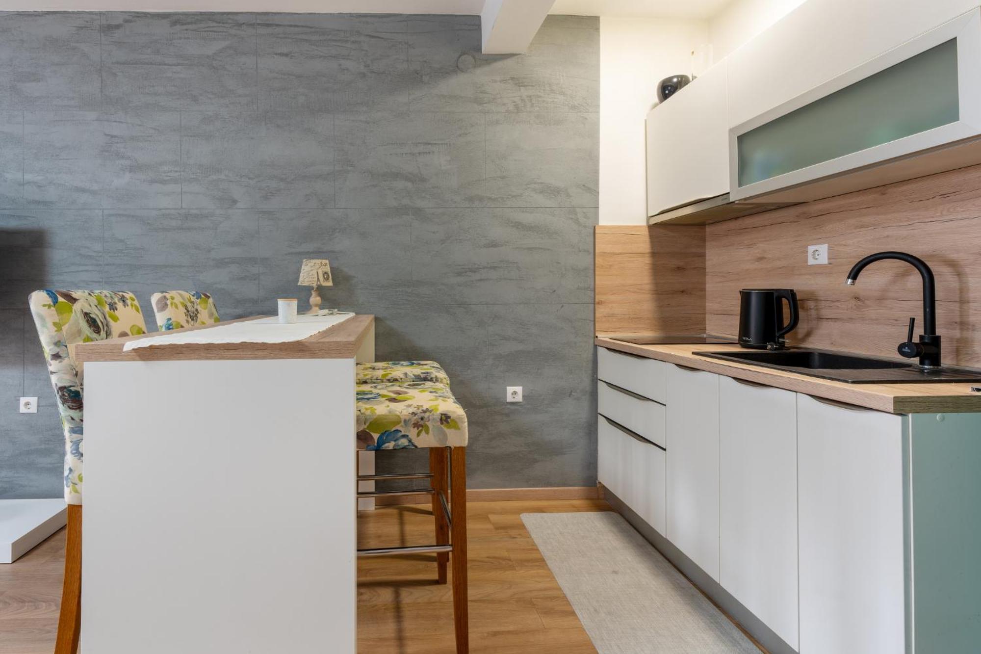Apartments Villa Sol Стон Екстериор снимка